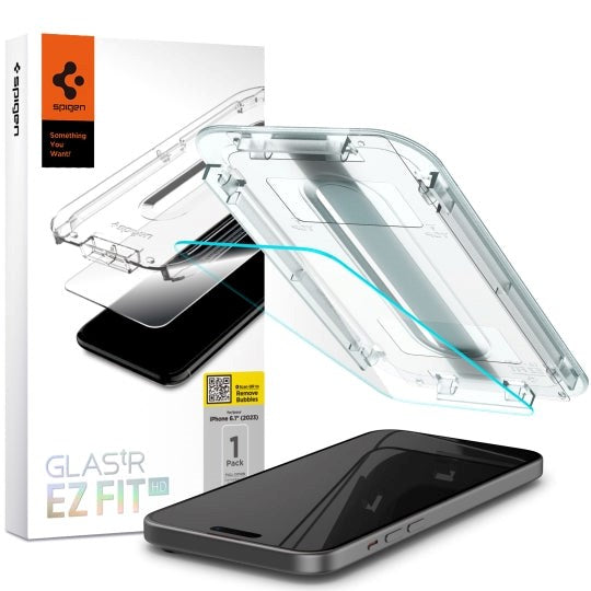 Spigen iPhone 15 EZ Fit Glas.tR Beskyttelsesglas - Case Friendly - Gennemsigtig