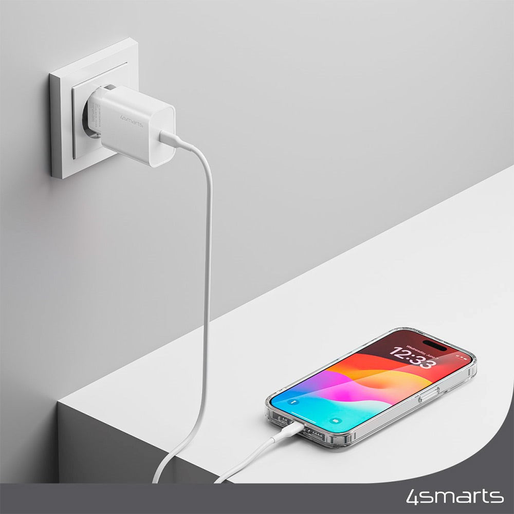 4smarts iPhone 15 Pro Max Premium Starter Set - MagSafe Bagside Cover, Skærmbeskyttelse & 20W Vægoplader - Gennemsigtig / Hvid