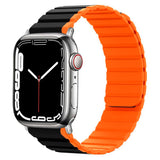 Lippa Apple Watch (38/40/SE/41/42mm) Magnetisk Silikone Multi Urrem - Sort / Orange