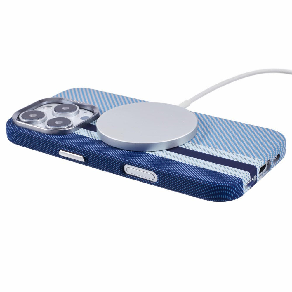 EIDERWOOD - Mønstret Carbon Cover - iPhone 16 Pro - MagSafe Kompatibel - Blue Stripes
