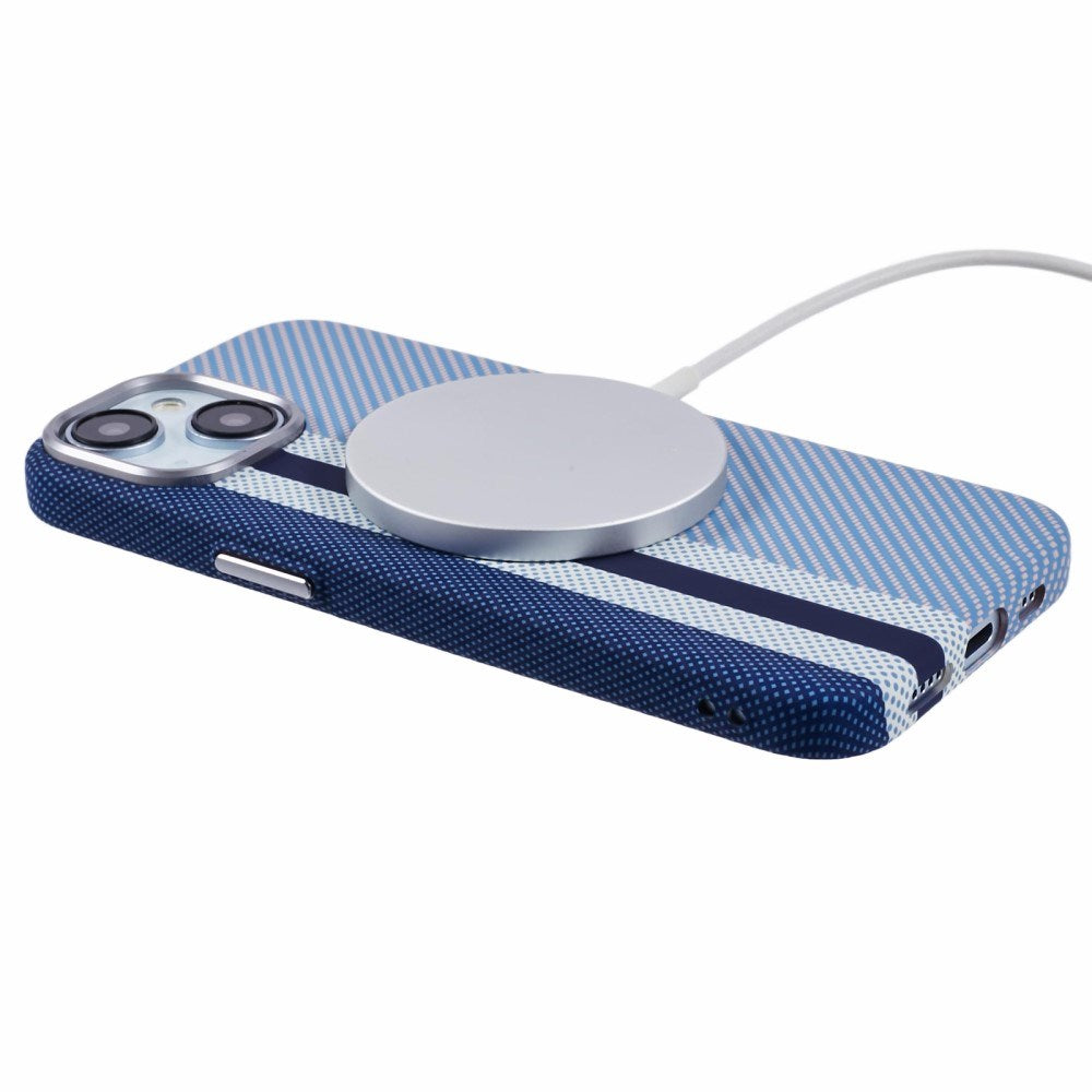 EIDERWOOD - Mønstret Carbon Cover - iPhone 14 - MagSafe Kompatibel - Blue Stripes