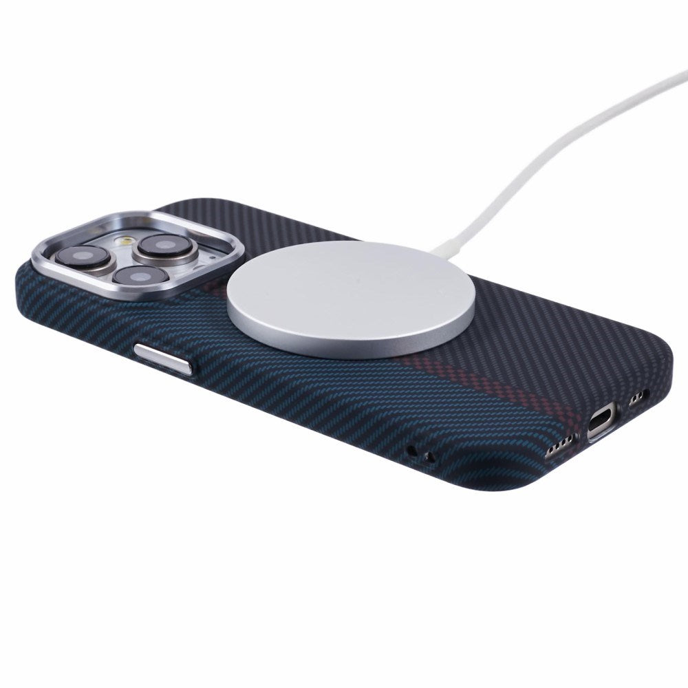 EIDERWOOD - Mønstret Carbon Cover - iPhone 12/12 Pro - MagSafe Kompatibel - Dark Colored Pattern