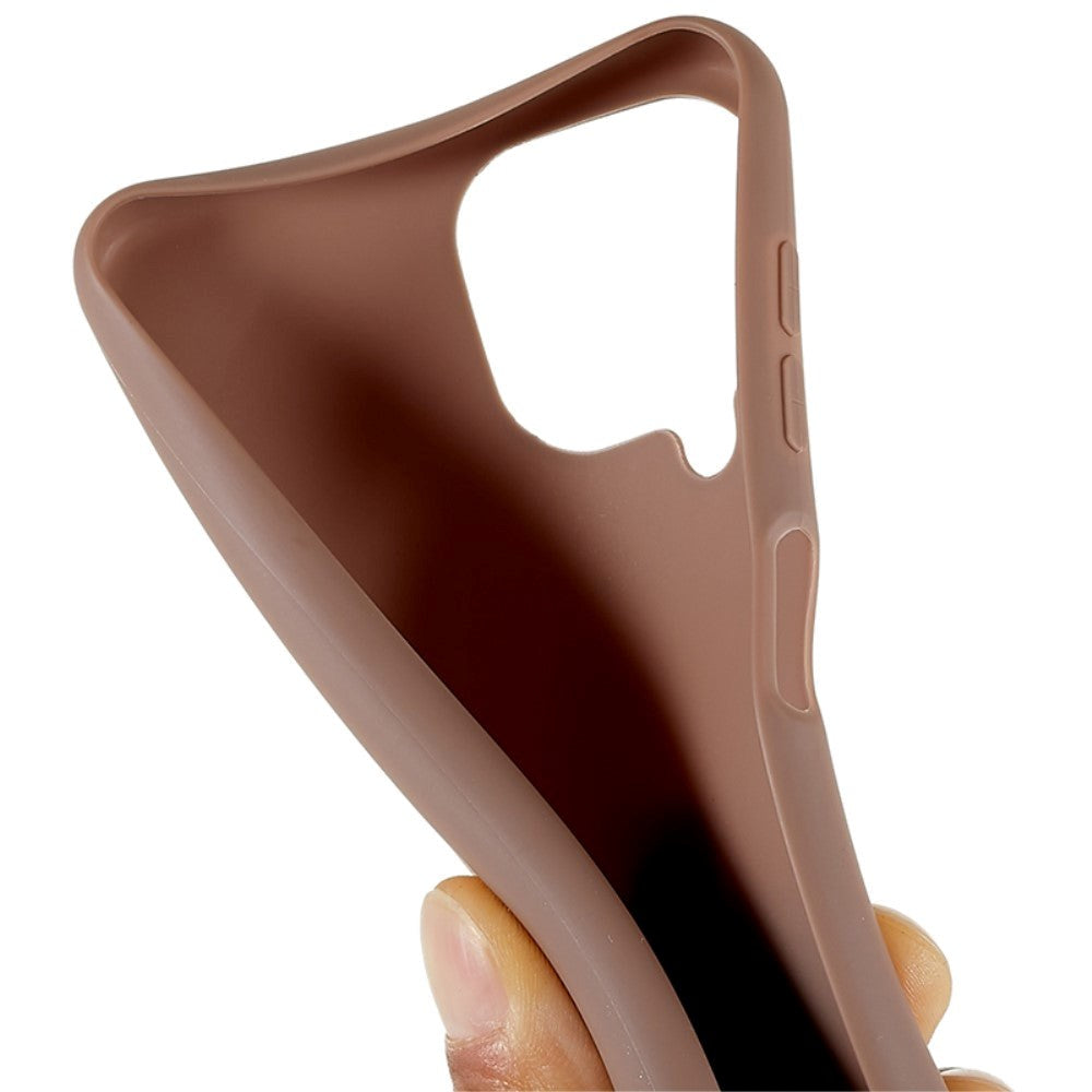 Samsung Galaxy M33 Mat Fleksibelt Plastik Mobil Cover - Brun