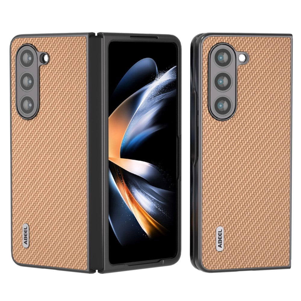 Samsung Galaxy Z Fold5 (5G) Læderbetrukket Plastik Mobil Cover - Beige Carbon