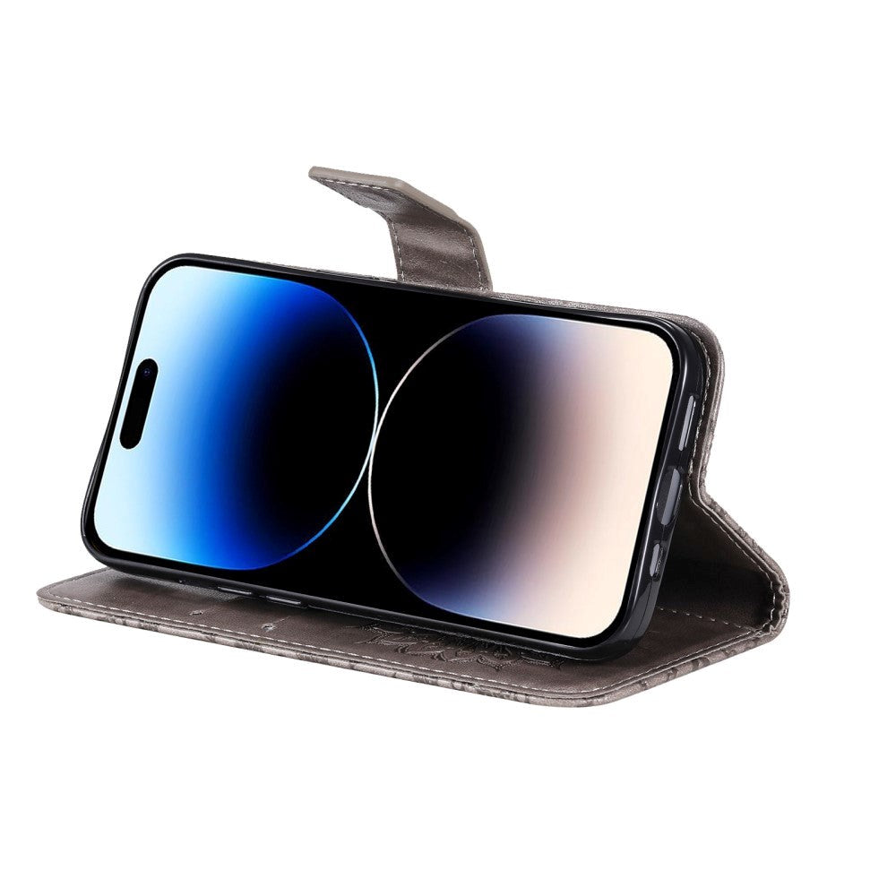 iPhone 15 Pro Læder Mobil Cover m. Pung og Strop - Mandala Blomst - Brun