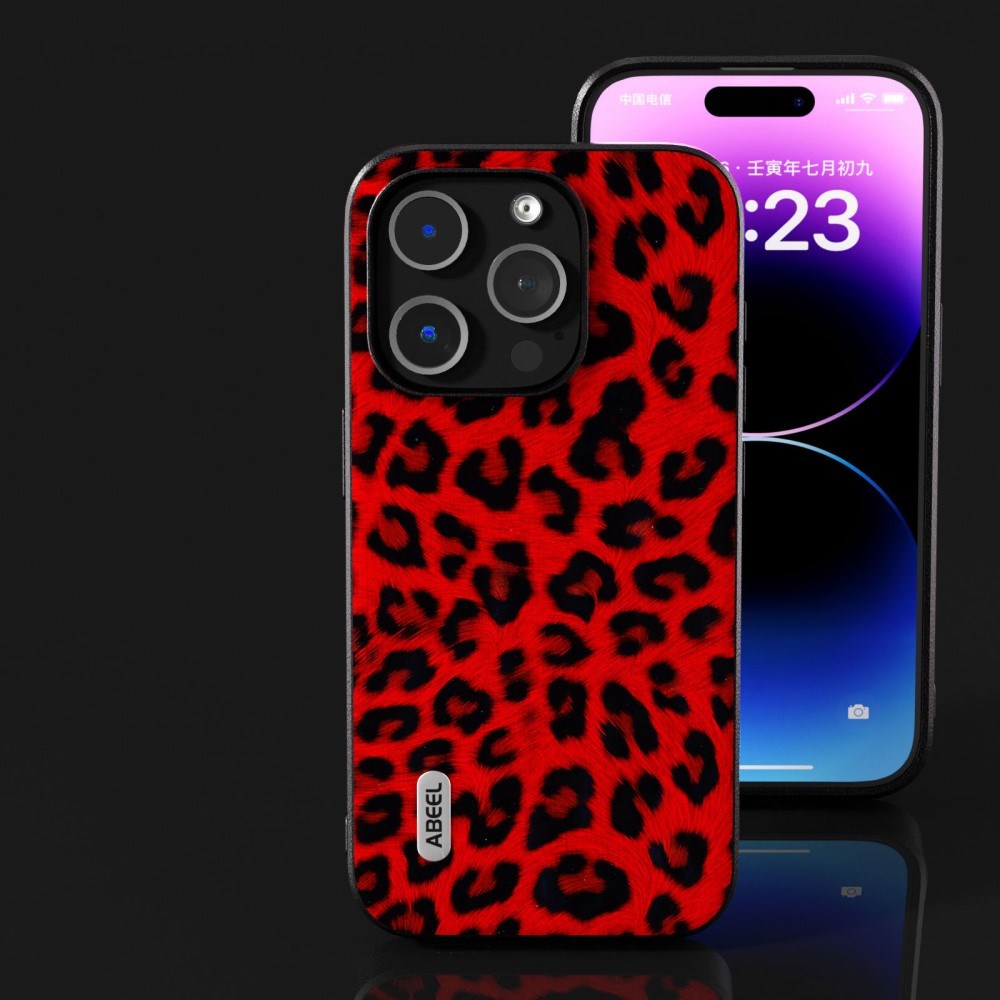 iPhone 15 Pro Max Fleksibelt Plast Mobil Cover - Leopard Mønster - Rød