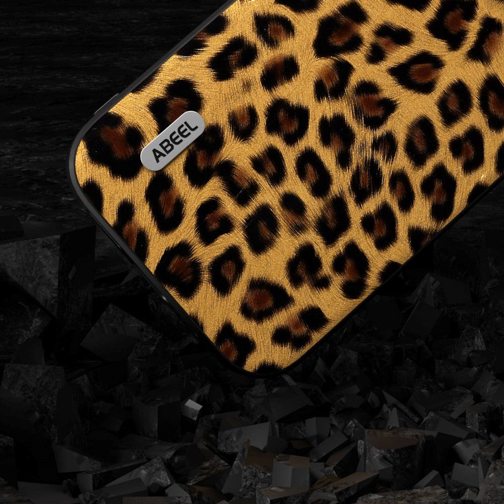 iPhone 15 Pro Max Fleksibelt Plast Mobil Cover - Leopard Mønster - Guld