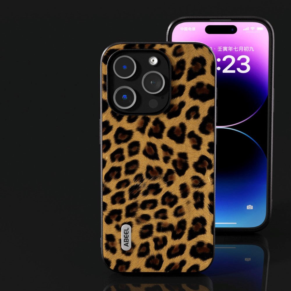 iPhone 15 Pro Max Fleksibelt Plast Mobil Cover - Leopard Mønster - Guld