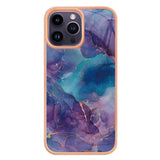 iPhone 15 Pro Fleksibel Plastik Bagside Cover - Lilla Marmor