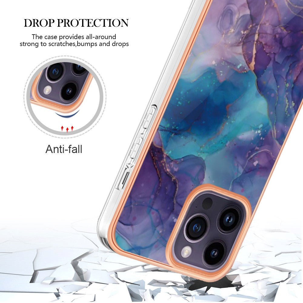 iPhone 15 Pro Fleksibel Plastik Bagside Cover - Lilla Marmor