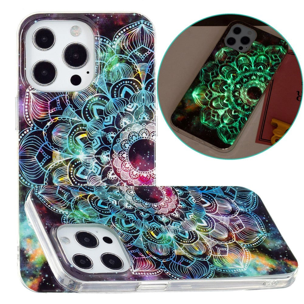 iPhone 15 Pro Selvlysende Fleksibel Mobil Cover af Plastik m. Print - Mandala