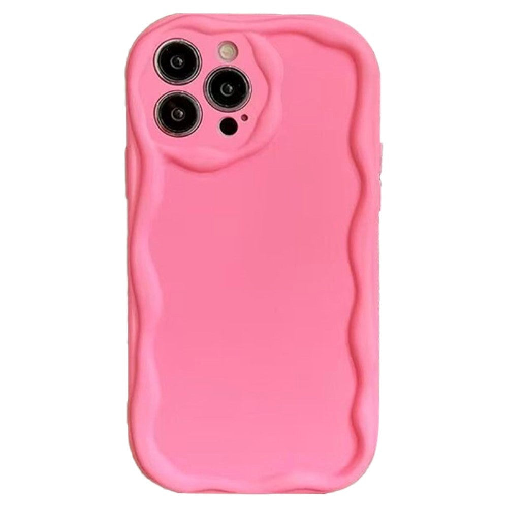 iPhone 15 Pro Max Fleksibelt Plastik Mobil Cover m. Bølget Kanter - Pink