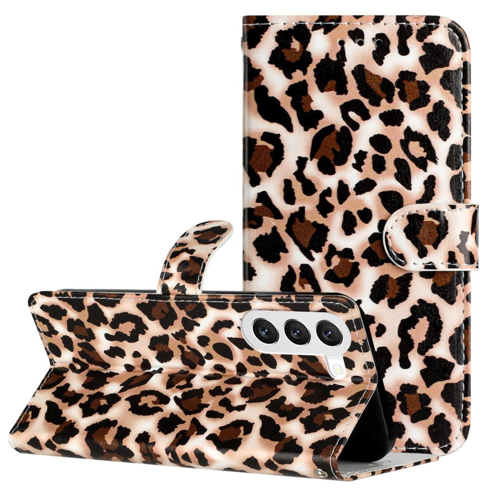 Samsung Galaxy S24 Læder Mobil Cover m. Pung og Strop - Leopard