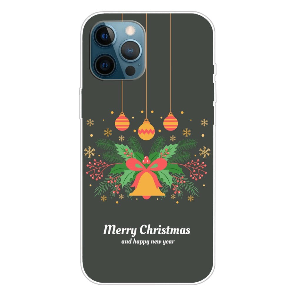 iPhone 15 Pro Fleksibelt Plast Mobil Jule Cover - Merry Christmas - Julekrans og Juleklokke