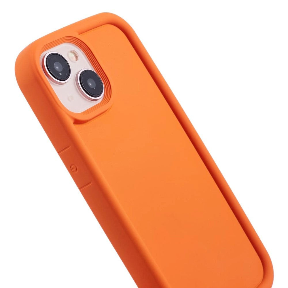 iPhone 15 Fleksibelt Plastik Mobil Cover m. Forhøjede Kanter - Orange