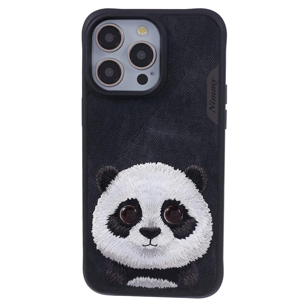iPhone 15 Pro Hybrid Mobil Cover m. Dyremotiv & Brodering - Panda