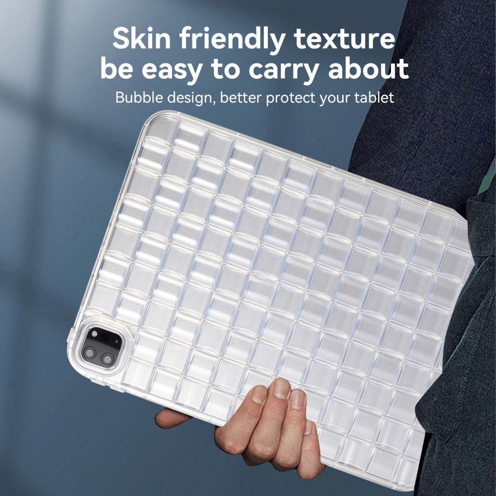 iPad Pro 11" (2022 / 2021 / 2020 / 2018) Fleksibelt Plastik Tablet Cover - Flet Design - Gennemsigtig