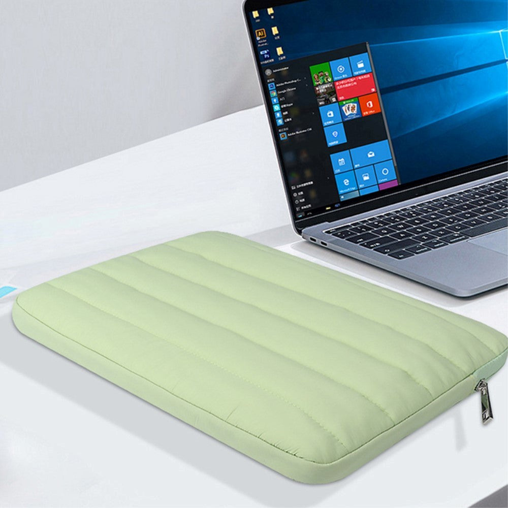 MacBook / Laptop / Computer Sleeve 13-14" (35 x 25 Cm) m. Dunjakke Design - Grøn