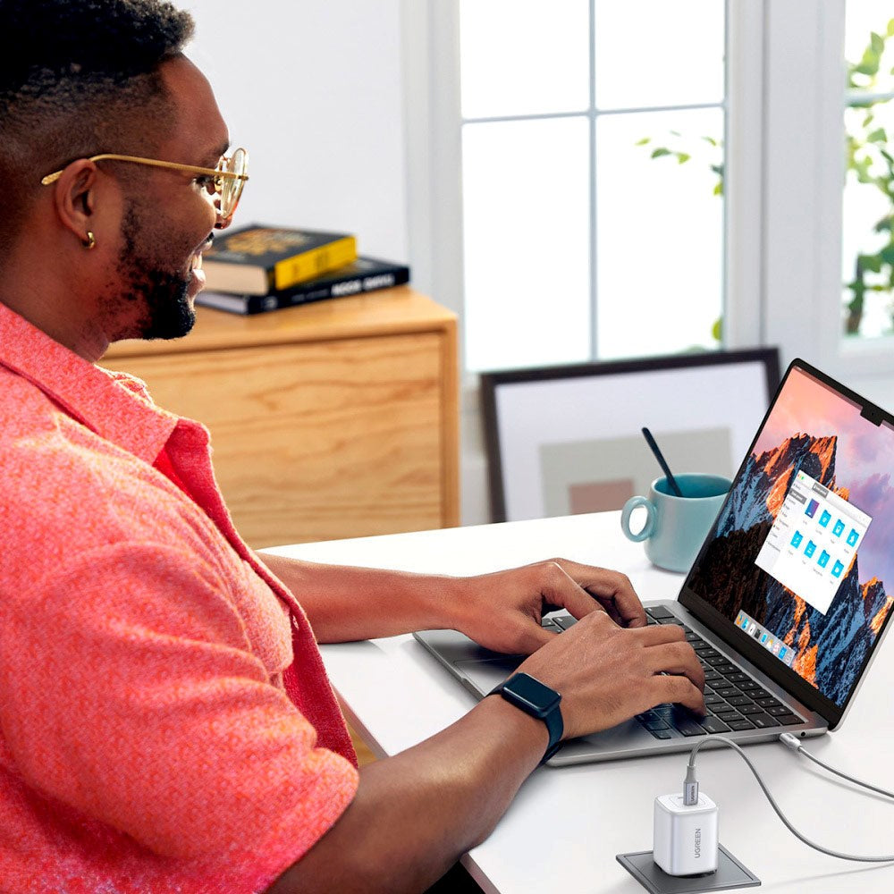 Ugreen 45W PD USB-C GaN Hurtig Vægoplader m. 2 x USB-C - Hvid