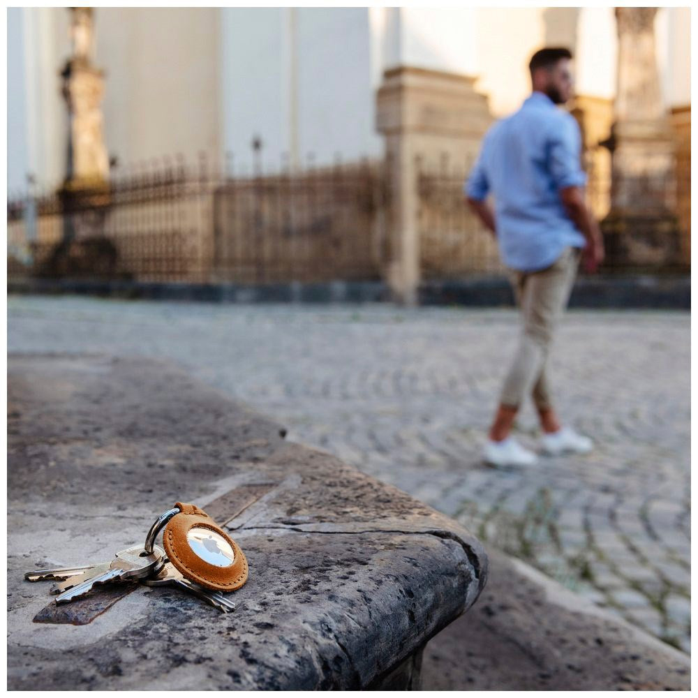 Fixed Læder Airtag Cover m. Karabinhage - Brun