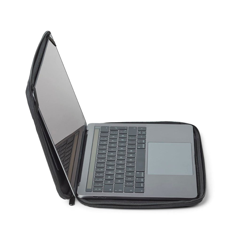 Macbook Air / Pro 13 Philbert Sleeve m. Solafskærmning & Integreret Privacy (24.0 × 33.5 × 2.0 cm) - Sort