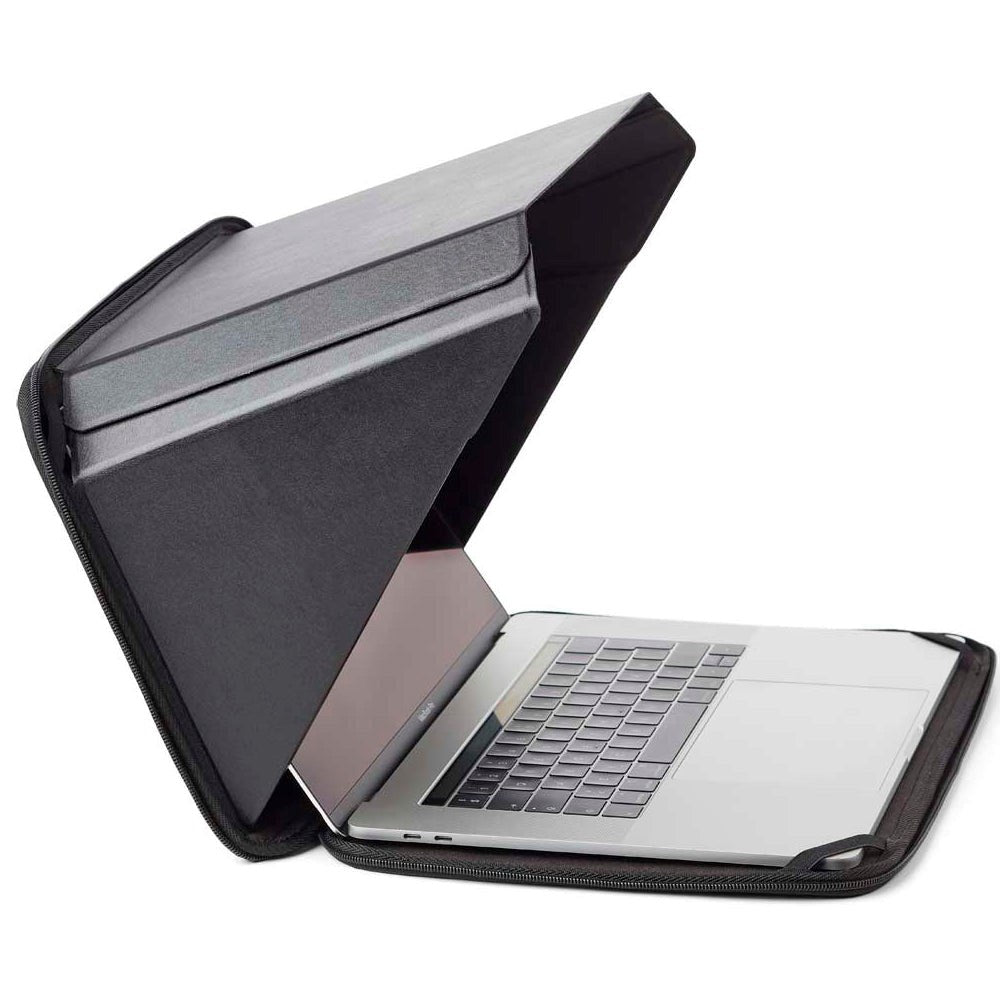 Macbook Air / Pro 13 Philbert Sleeve m. Solafskærmning & Integreret Privacy (24.0 × 33.5 × 2.0 cm) - Sort