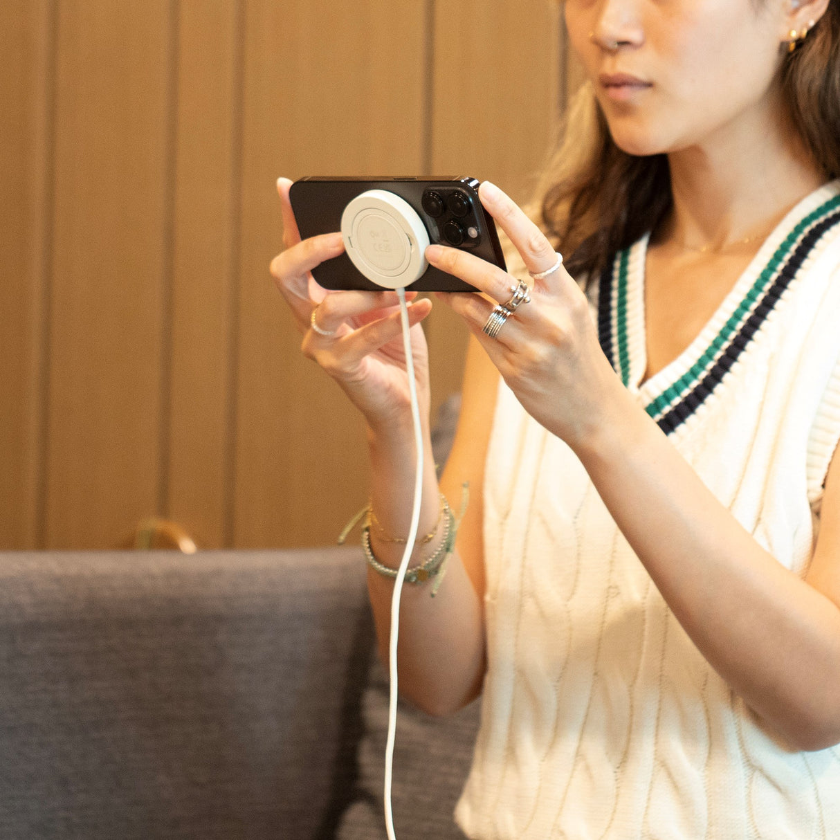 Native Union Snapstand - Qi2 Magnetisk Trådløs Oplader - Ståfunktion - Beige