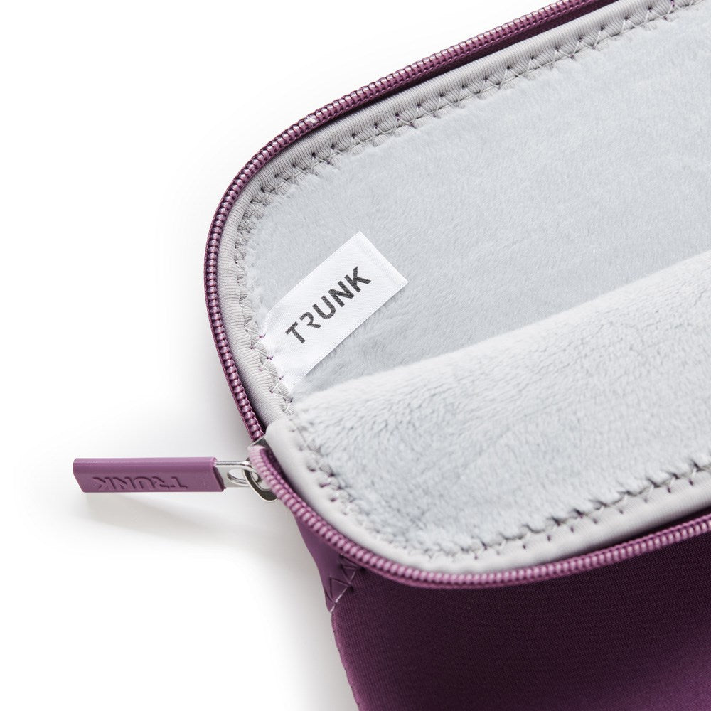 Trunk - Neoprene Sleeve - MacBook 15" (34 x 23.5 x 1 cm) - Plump Purple