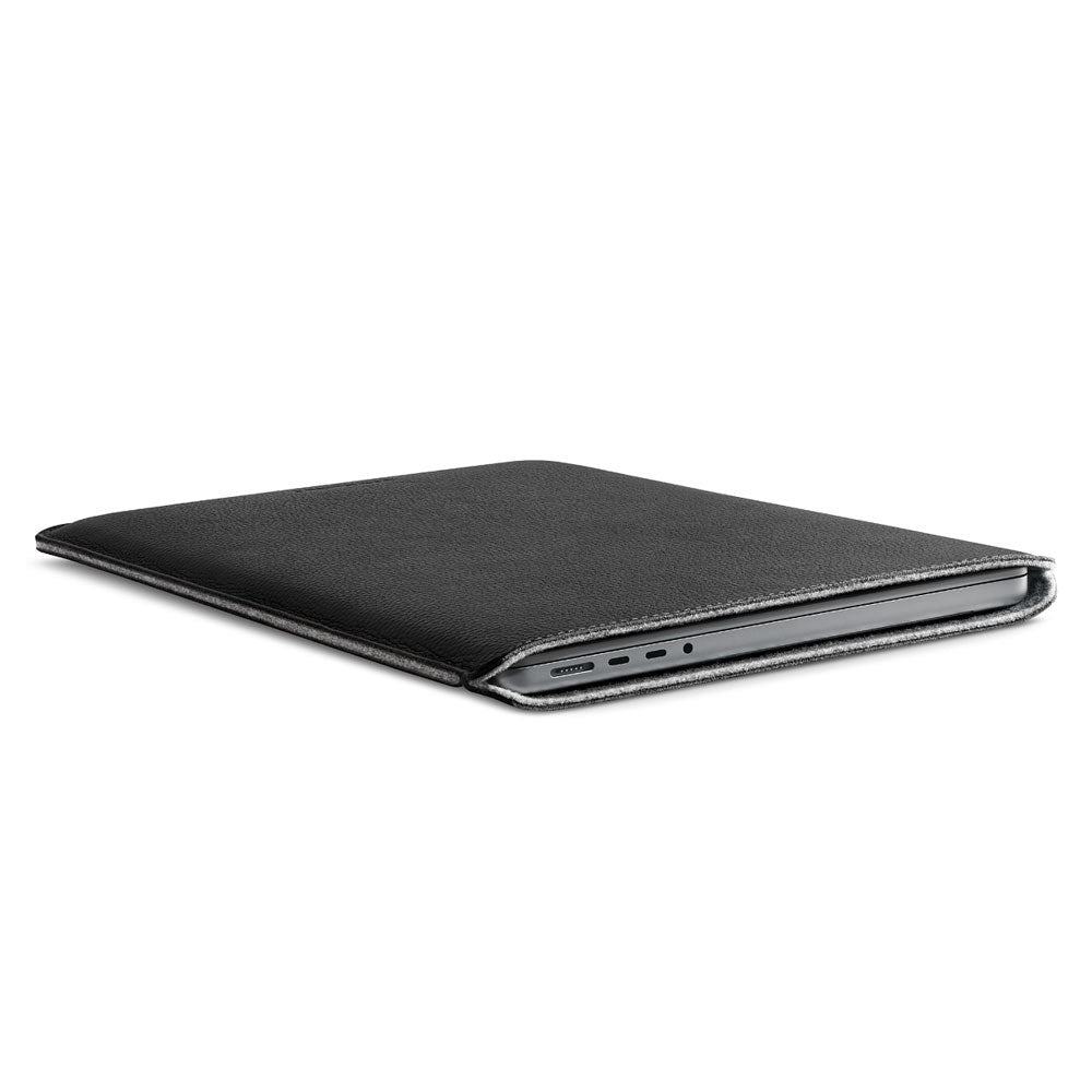 Woolnut Ægte Læder Sleeve til MacBook Pro 14" M5 / M4 / M3 / M2 / M1 (2025 / 2021) - 24.5 x 33 cm - Sort